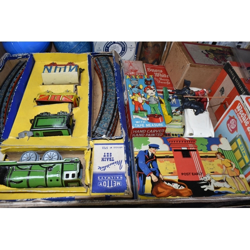 574 - A QUANTITY OF ASSORTED VINTAGE TOYS AND GAMES, to include boxed Mettoy tinplate clockwork Miniature ... 