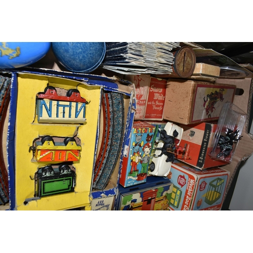 574 - A QUANTITY OF ASSORTED VINTAGE TOYS AND GAMES, to include boxed Mettoy tinplate clockwork Miniature ... 