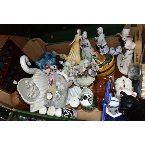 575 - FOUR BOXES AND LOOSE GLASSWARE AND ORNAMENTS, to include a boxed Arlington design glass punch set, a... 