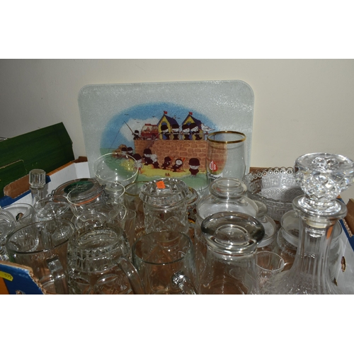 575 - FOUR BOXES AND LOOSE GLASSWARE AND ORNAMENTS, to include a boxed Arlington design glass punch set, a... 