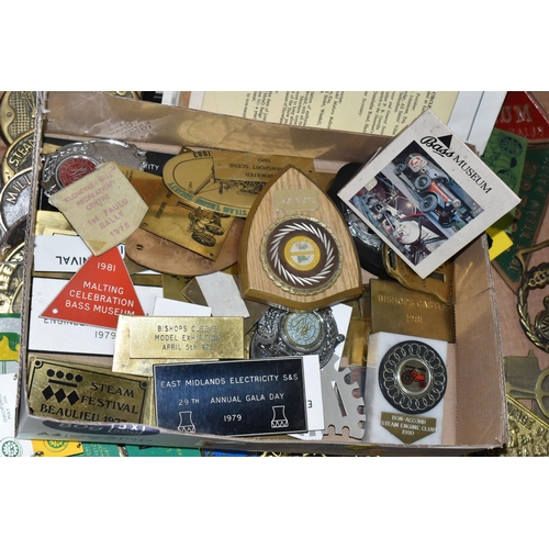 602 - A COLLECTION OF ASSORTED STEAM TRACTION ENGINE RALLY PLAQUES AND CUPS ETC., from the mid 1960s onwar... 