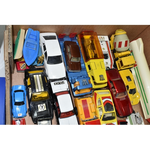 607 - A QUANTITY OF UNBOXED AND ASSORTED PLAYWORN DIECAST VEHICLES, Dinky, Corgi, Matchbox (including earl... 