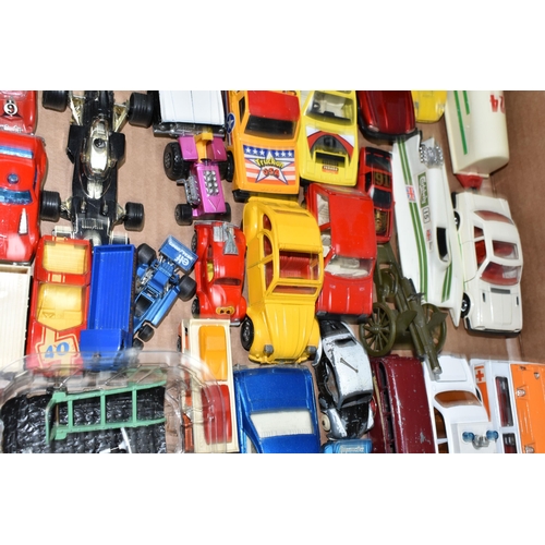 607 - A QUANTITY OF UNBOXED AND ASSORTED PLAYWORN DIECAST VEHICLES, Dinky, Corgi, Matchbox (including earl... 