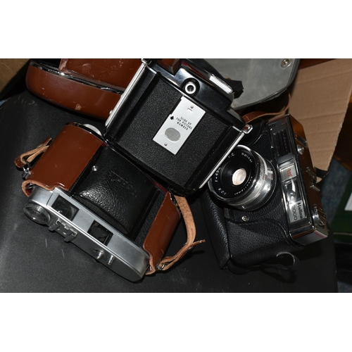 619 - A GROUP OF VINTAGE PROJECTORS, VIDEO CAMERAS AND EQUIPMENT, comprising a wooden cased Zeiss Ikon - P... 