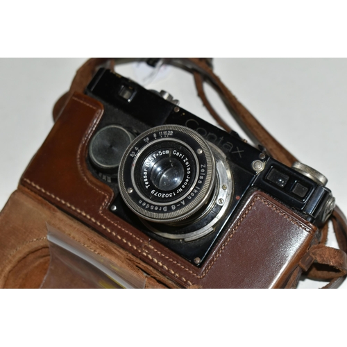 642 - A ZEISS IKON CONTAX 1 FILM CAMERA, together with a Zeiss Ikon Jena 5cm f3.5 lens and leather case, c... 