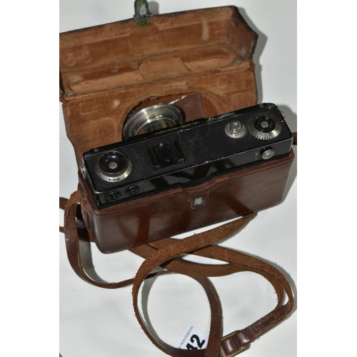 642 - A ZEISS IKON CONTAX 1 FILM CAMERA, together with a Zeiss Ikon Jena 5cm f3.5 lens and leather case, c... 