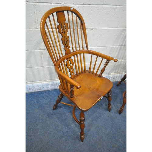 1345 - A PAIR OF GOOD QUALITY REPRODUCTION ELM SPLAT BACK WINDSOR ARMCHAIRS, with spindle supports, raised ... 