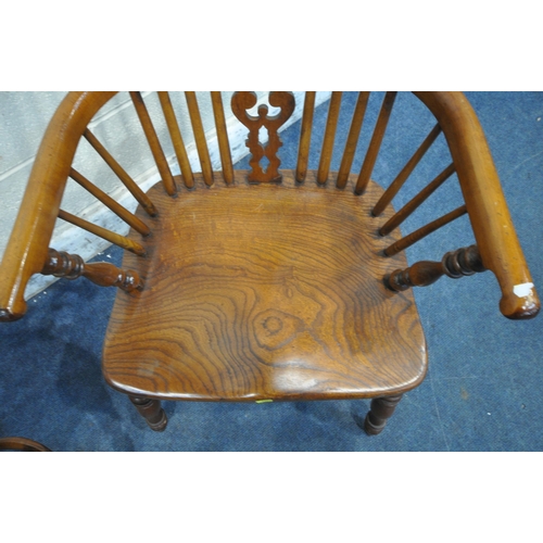 1346 - A PAIR OF GOOD QUALITY REPRODUCTION ELM SPLAT BACK WINDSOR ARMCHAIRS, with spindle supports, raised ... 