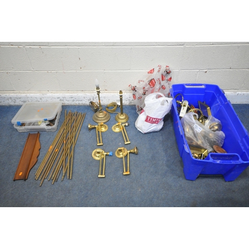 1411 - A BOX CONTAINING A SELECTION OF BRASS LIGHT FITTINGS, two table lamps, a small quantity of furniture... 