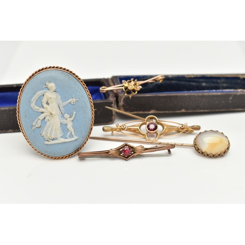 108 - AN ASSORTMENT OF BROOCHES, to include a 'Wedgewood' cameo brooch, stamped 9ct, approximate gross wei... 