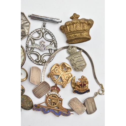 137 - A SELECTION OF MAINLY BADGES, to include a pair of silver engine turned cufflinks, with silver hallm... 