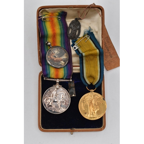 141 - A PAIR OF WWI MEDALS, to include a George V 1914-1918 medal with ribbon, a Great War medal with ribb... 