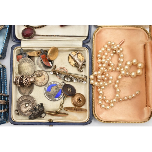 166 - A BAG OF ASSORTED ITEMS, to include a gold plated, carved conch shell cameo brooch, a gents 'Helveti... 