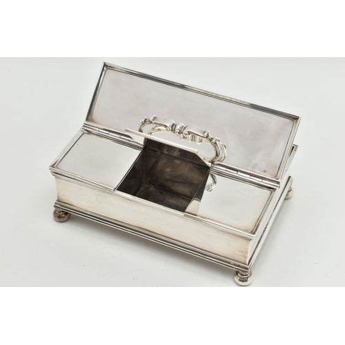 191 - AN EDWARD VII SILVER DESK STAND OF RECTANGULAR FORM, hinged carrying handle to the centre, hinged co... 