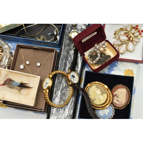 206 - A BOX OF ASSORTED COSTUME JEWELLERY, to include a 'Sarah Cov' brooch and bracelet, an early 20th cen... 