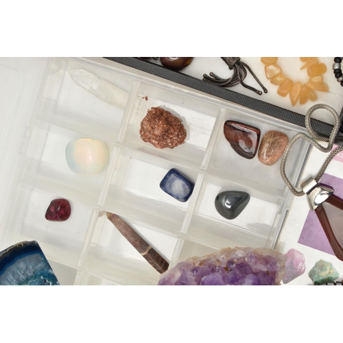 213 - A SELECTION OF GEMSTONE SPECIMENS, to include an amethyst geode, an amethyst crystal specimen, a dye... 