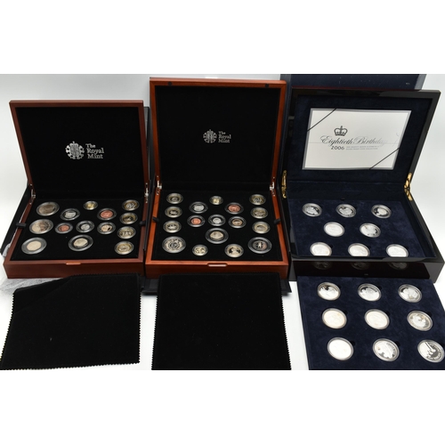 240 - A UNITED KINGDOM ROYAL MINT 2015 PREMIUM PROOF COIN SET, of fourteen coins, Churchill Crown - One Pe... 