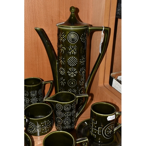 330 - A COLLECTION OF PORTMEIRION TOTEM AND RIDGWAY HOMEMAKER VINTAGE TABLEWARE, comprising a sixteen piec... 