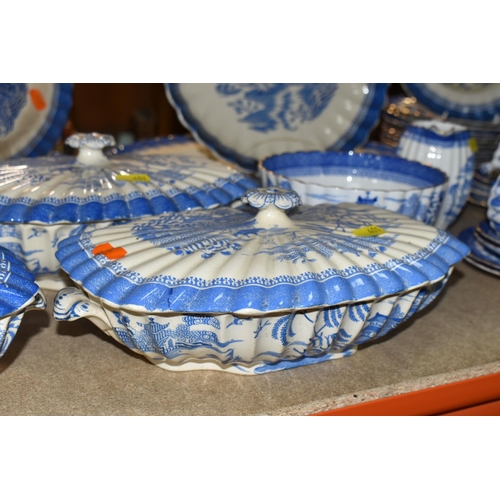 401 - A VARIETY OF SPODE COPELAND 'MANDARIN BLUE WILLOW, DINNERWARE, including six tea cups and six saucer... 