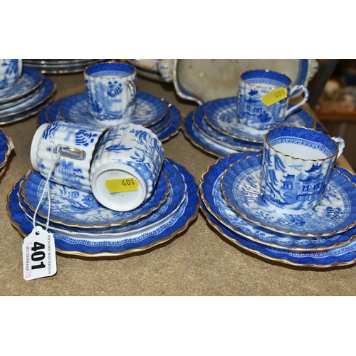 401 - A VARIETY OF SPODE COPELAND 'MANDARIN BLUE WILLOW, DINNERWARE, including six tea cups and six saucer... 