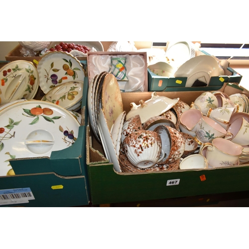 467 - FOUR BOXES AND LOOSE CERAMICS AND GLASS WARE, to include seven pieces of Royal Worcester Evesham coo... 