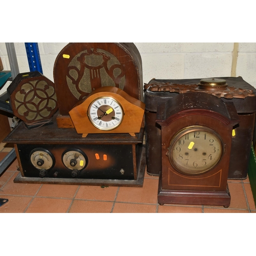 481 - A GROUP OF SUNDRIES, to include an early 20th century vanity case, large mantel clock (worm holes an... 