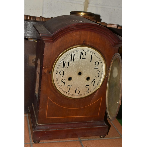 481 - A GROUP OF SUNDRIES, to include an early 20th century vanity case, large mantel clock (worm holes an... 