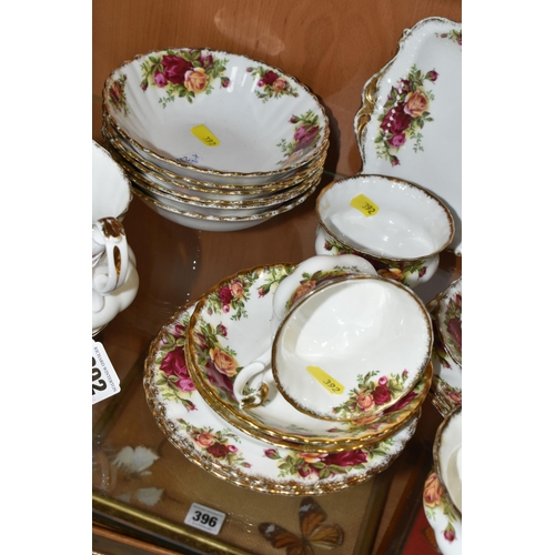 392 - A GROUP OF ROYAL ALBERT 'OLD COUNTRY ROSES' PATTERN TEAWARE, comprising a cake plate, sandwich plate... 