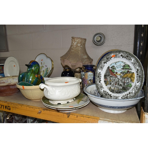 550 - A GROUP OF LARGE CERAMIC ITEMS, to include a Royal Doulton series ware planter D2973 (hairline, craz... 