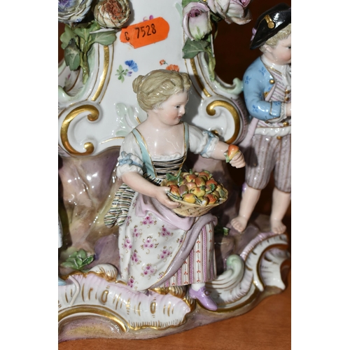 707 - A LATE 19TH CENTURY MEISSEN PORCELAIN FIGURAL MANTEL CLOCK OF BALLOON SHAPE, mould no .572, with sea... 