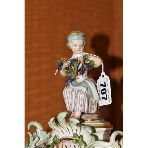 707 - A LATE 19TH CENTURY MEISSEN PORCELAIN FIGURAL MANTEL CLOCK OF BALLOON SHAPE, mould no .572, with sea... 