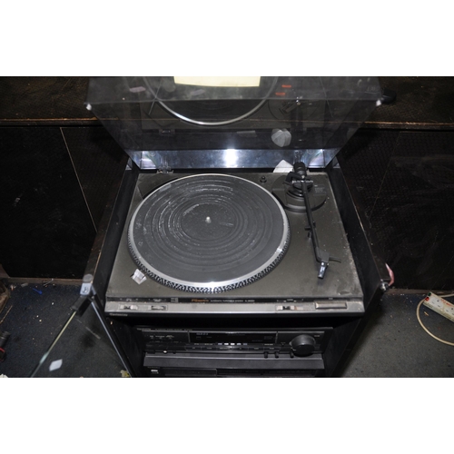 1060 - A TECHNICS COMPONENT HI FI comprising of a SL-BD22D turntable (arm lift sticking but working), a RS-... 