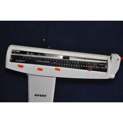 1070 - A SET OF MID CENTURY AVERY MEDICAL SCALES, badged Type 3306 ABV height 117cm (condition report, one ... 