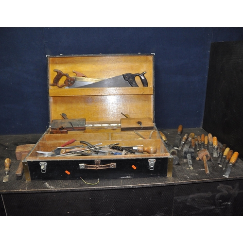 1072 - A VINTAGE CARPENTERS TOOLBOX CONTAINING TOOLS including a brass footed wooden rebate plane, a tiny o... 