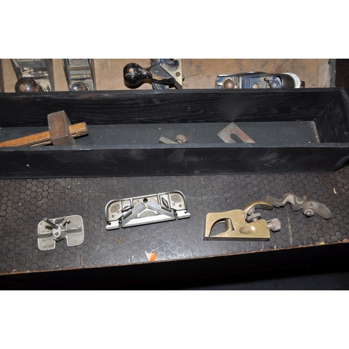 1073 - A VINTAGE CARPENTERS TOOLBOX CONTAINING PLANES including a boxes Stanley 50S plough plane (maybe inc... 