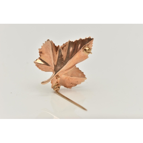 30 - A 9CT GOLD LEAF BROOCH, rose gold brooch with textured detail, approximate width 33mm, hallmarked 9c... 