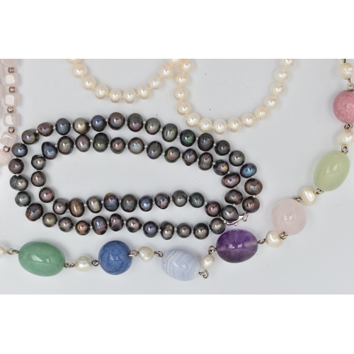 45 - FOUR SEMI-PRECIOUS GEMSTONE PIECES OF JEWELLERY, to include a pear cut faceted rose quartz pendant, ... 