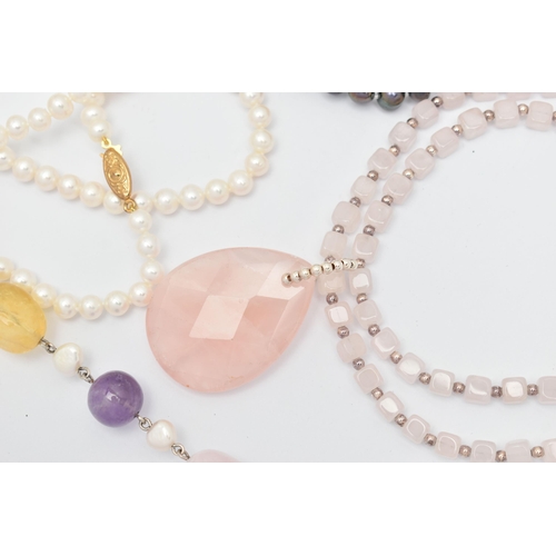 45 - FOUR SEMI-PRECIOUS GEMSTONE PIECES OF JEWELLERY, to include a pear cut faceted rose quartz pendant, ... 