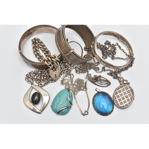 46 - AN ASSORTMENT OF SILVER AND WHITE METAL JEWELLERY, to include two silver hinged bangles, a curb link... 