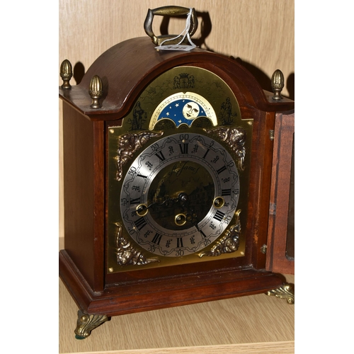 345 - A MODERN FRANZ HERMLE BRACKET CLOCK, Franz Hermle Two Jewel Bracket Clock with Silvered dial and moo... 