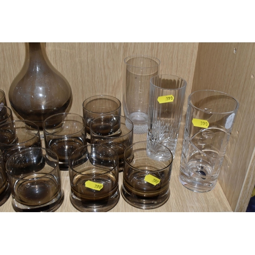 390 - A QUANTITY OF GLASSWARE, comprising a Villeroy & Boch tumbler, two Tutbury Crystal tumblers, a mid-c... 