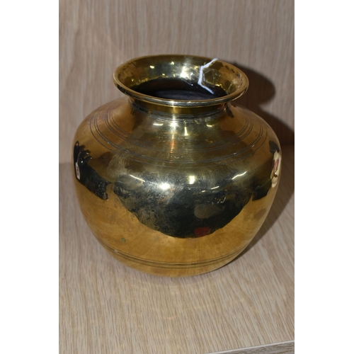 397 - A BRONZE VASE, with banded decoration, height 15cm (1) (Condition Report: appears in good condition,... 