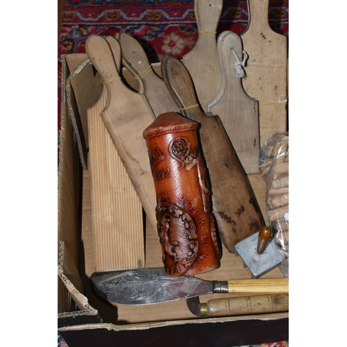 489 - A COLLECTION OF VINTAGE KITCHENWARE include ten pairs of butter paddles, a wood handled bubble and s... 