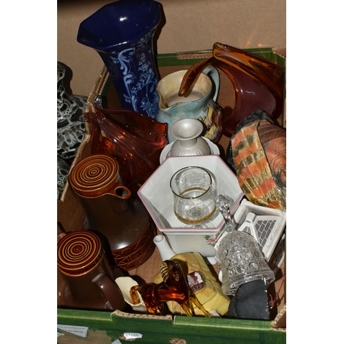 513 - TWO BOXES AND A LOOSE QUANTITIES OF CERAMIC ORNAMENTS, TABLEWARE, AND GLASSWARE including a pair of ... 