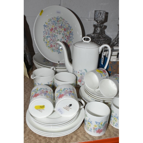 527 - A LARGE VARIETY OF PORCELAIN AND COLLECTABLES to include a Wedgwood 'Forget Me Not' coffee set inclu... 