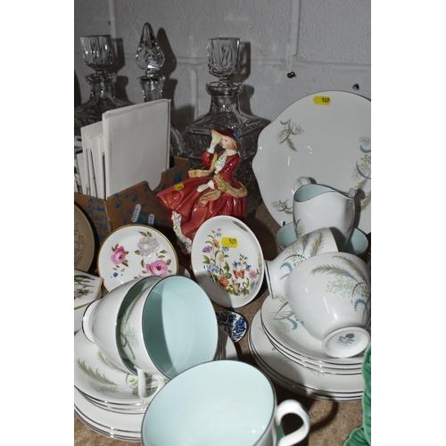 527 - A LARGE VARIETY OF PORCELAIN AND COLLECTABLES to include a Wedgwood 'Forget Me Not' coffee set inclu... 