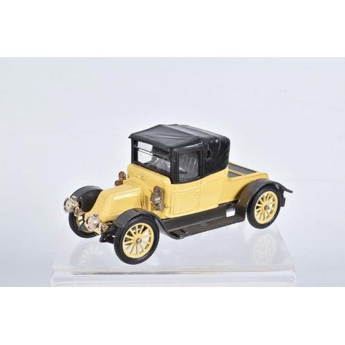 26 - A QUANTITY OF BOXED AND CARDED ORIGINAL CORGI CLASSICS VINTAGE CAR MODELS, to include 'The World of ... 