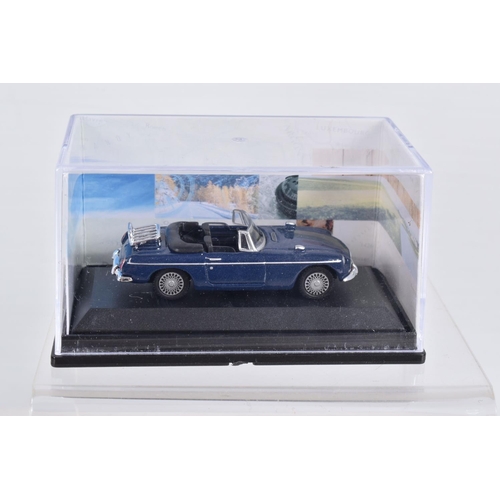 31 - A QUANTITY OF ASSORTED BOXED MODERN DIECAST VEHICLES, to include a collection of assorted Morris Min... 