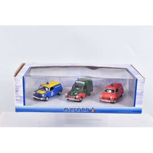 31 - A QUANTITY OF ASSORTED BOXED MODERN DIECAST VEHICLES, to include a collection of assorted Morris Min... 