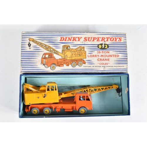 45 - A QUANTITY OF BOXED DINKY TOYS MODELS, 2 x Brinks Armoured Car, No.275, one is earlier version with ... 